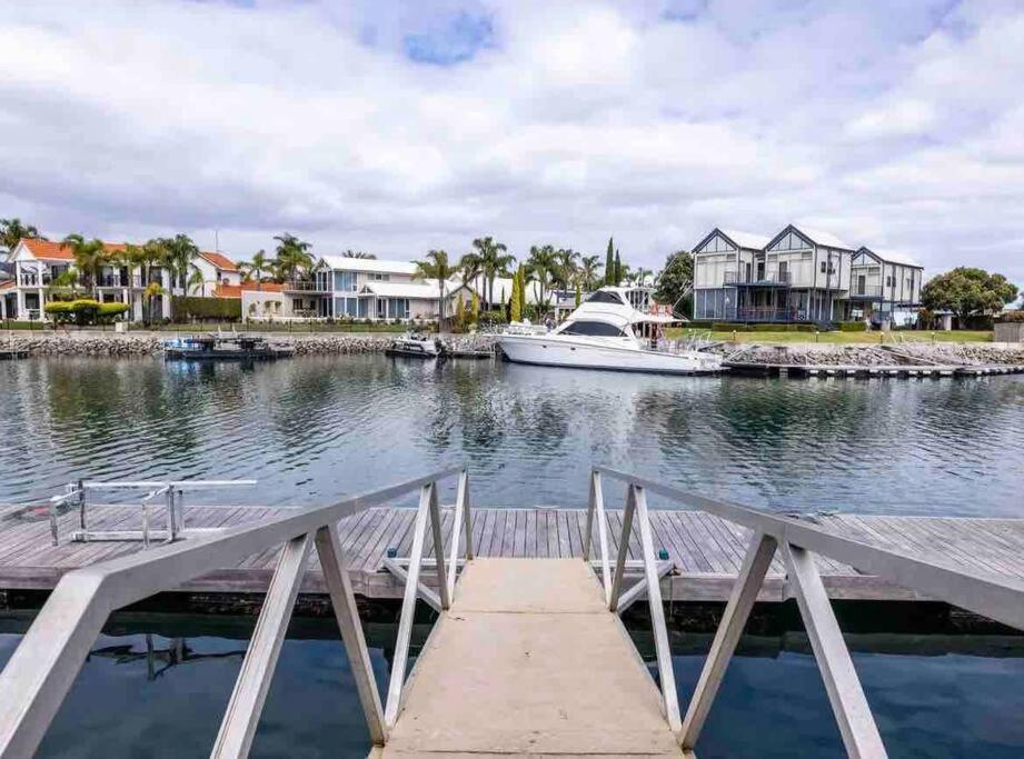 The Blacklighters-Waterfront Retreat Vila Port Lincoln Exterior foto